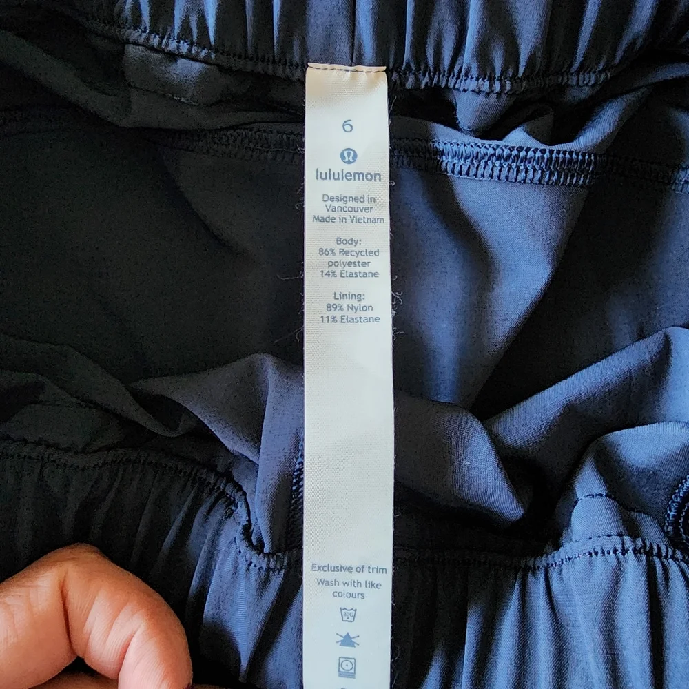 Lululemon Navy‎ Final Play Crop Pants Size 6